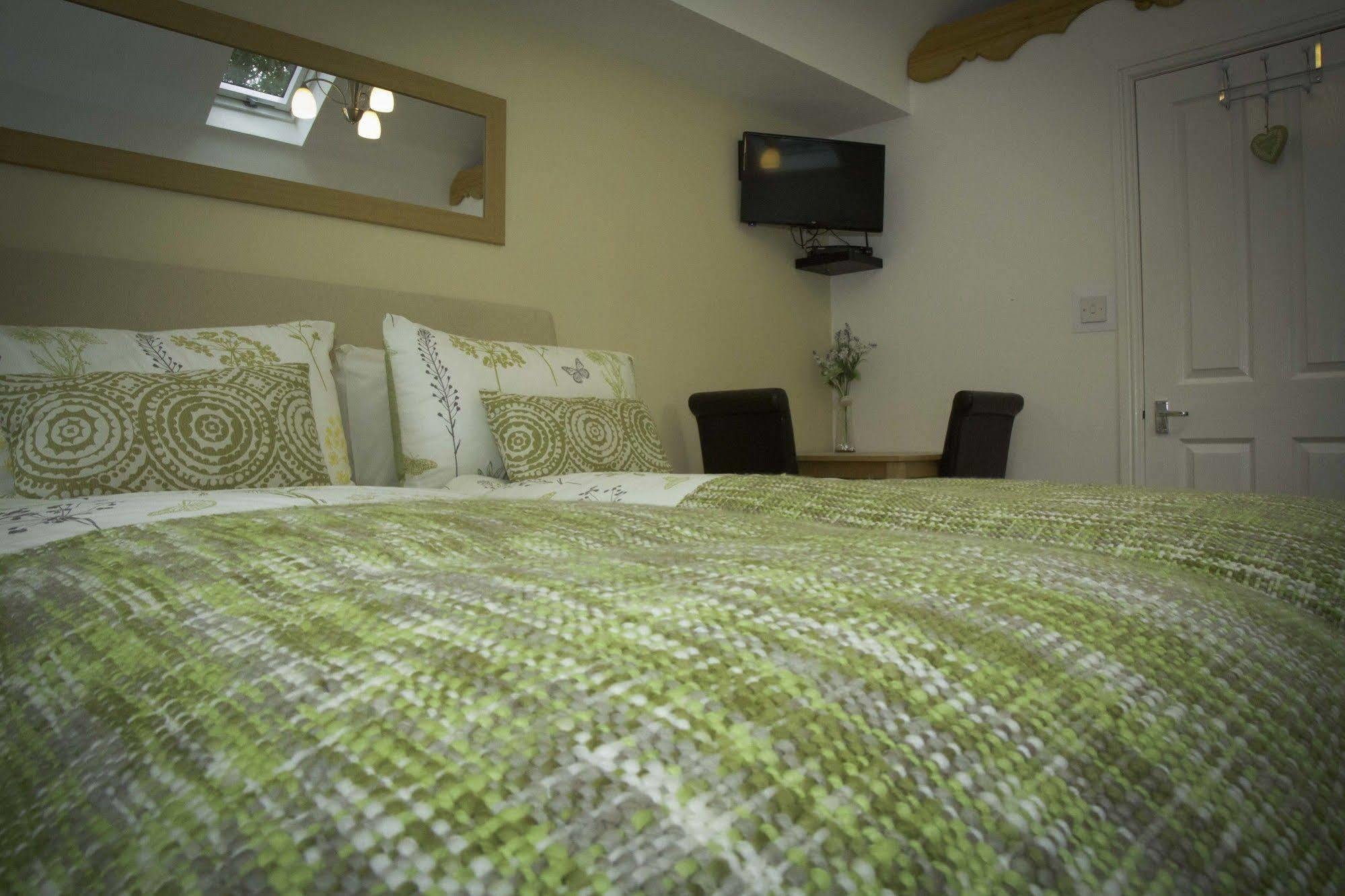 River Mansion Spa Llandysul ภายนอก รูปภาพ